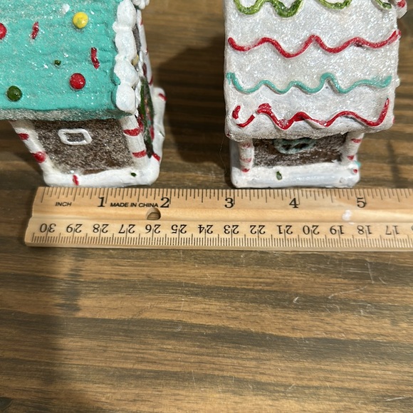 Set of 2 Gingerbread Houses - Picture 13 of 13